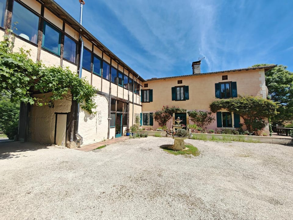 Property building, Inner courtyard view