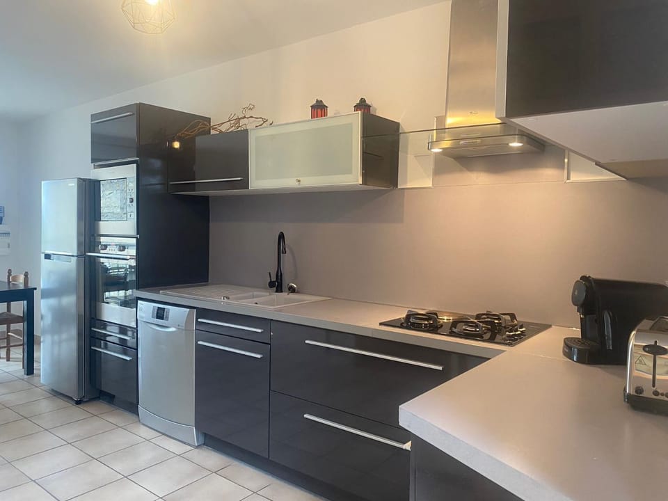 dishwasher, minibar, pet friendly, stove