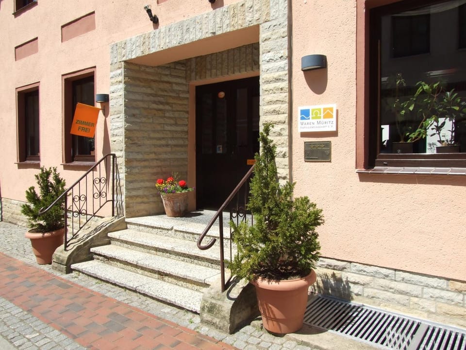 Altstadthotel Goldene Kugel Hotel in Waren