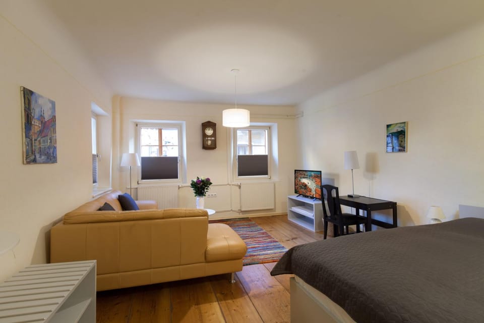 TV and multimedia, Living room, Bedroom