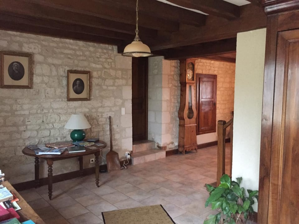 Facade/entrance, Living room, Seating area