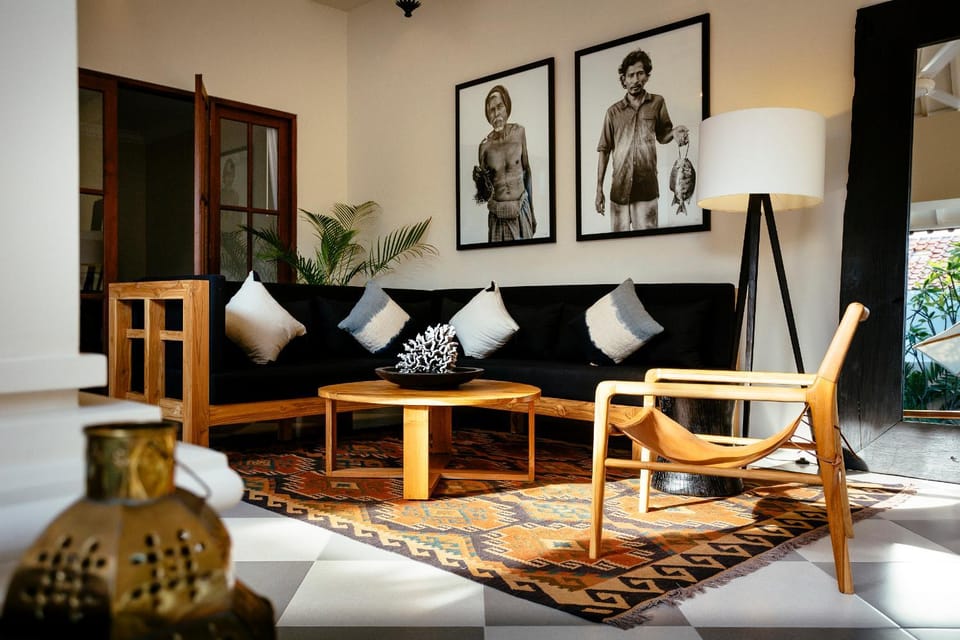 Day, Living room, Seating area