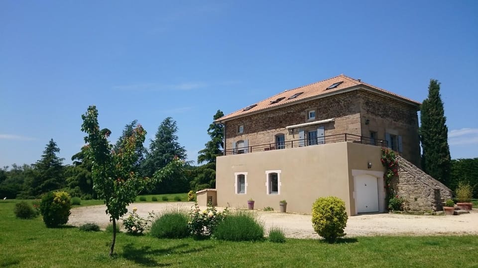 Facade/entrance, Garden view