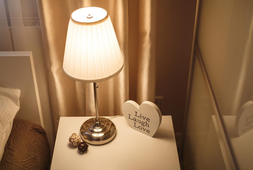 Bed, Photo of the whole room, Decorative detail, Bedroom
