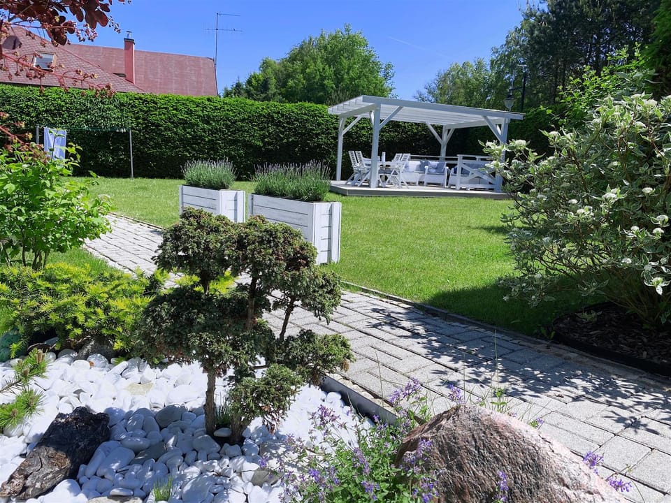 Property building, Patio, Natural landscape, BBQ facilities, Children play ground, Fishing, Garden, Horse-riding, Seating area, Dining area, Beach, Hiking, Cycling, Diving, Garden view, Parking, dishwasher, furniture, pet friendly, pet friendly