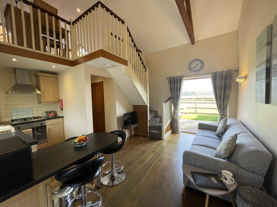 Living room, Dining area, kitchen