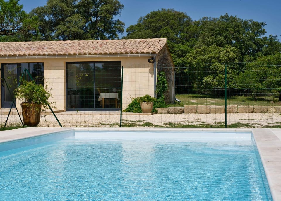Property building, Swimming pool, Swimming pool