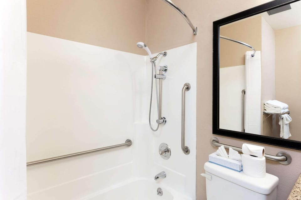 Bathroom, Photo of the whole room, On site