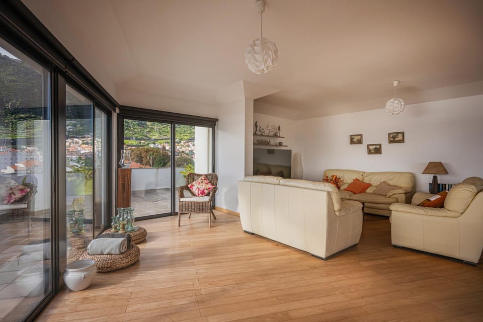 Beachfront Penthouse with Panoramic Ocean-View Terrace VIP Baia Apartment in Madeira District