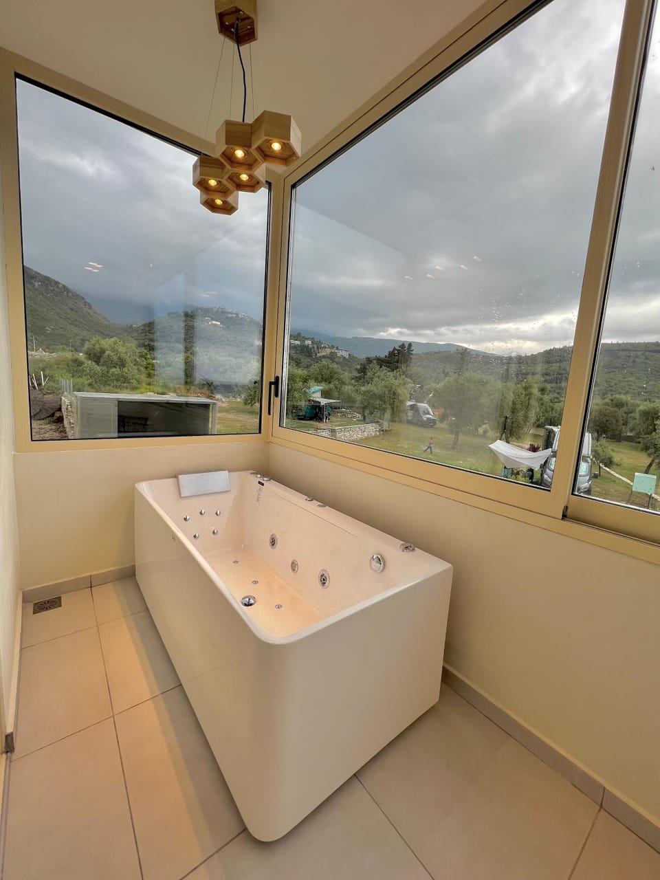 View (from property/room), Balcony/Terrace, Mountain view