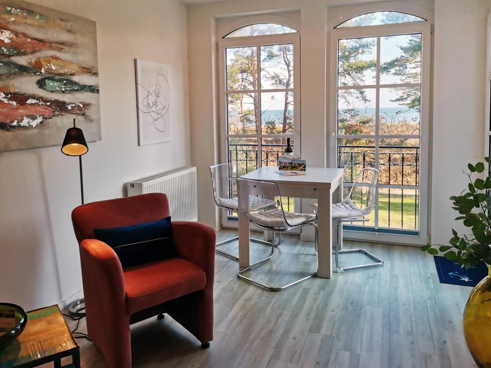 Living room, Sea view