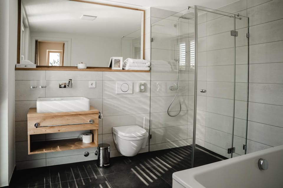 Bathroom, Photo of the whole room