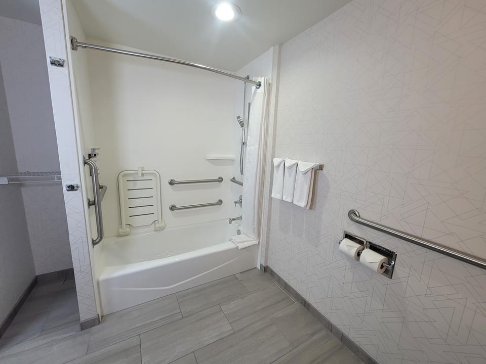 Holiday Inn Express San Diego South - Chula Vista by IHG Hotel in National City