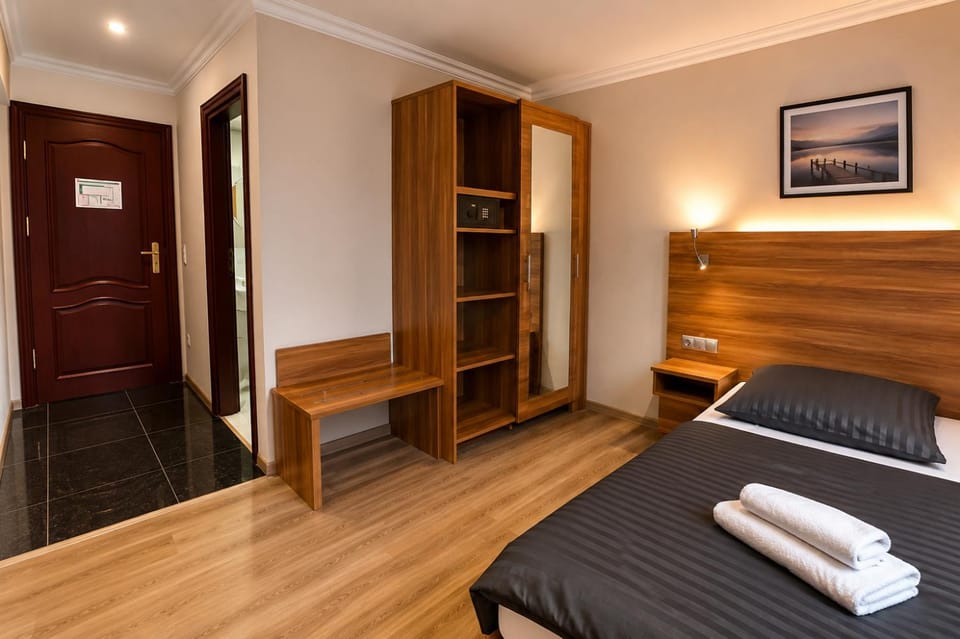 Bed, Photo of the whole room, Bedroom, towels, wardrobe