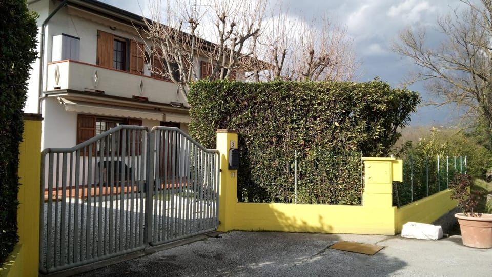 Property building, Spring, Garden