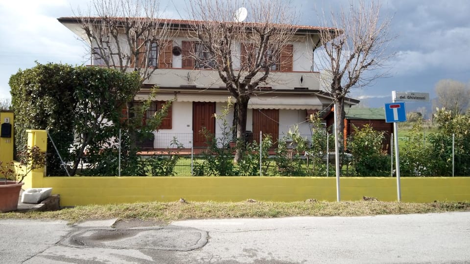 Property building, Spring, Day, Garden, Garden view