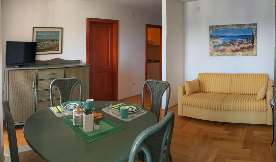 Clorinda Sea view Free Parking Apartment in Rovinj