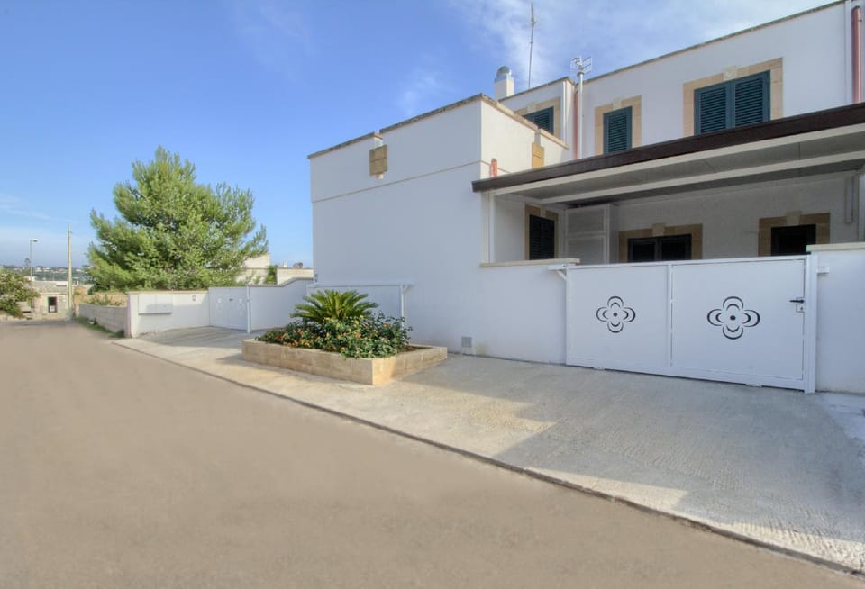 Enjoy Leuca Mare by LoveSud House in Apulia
