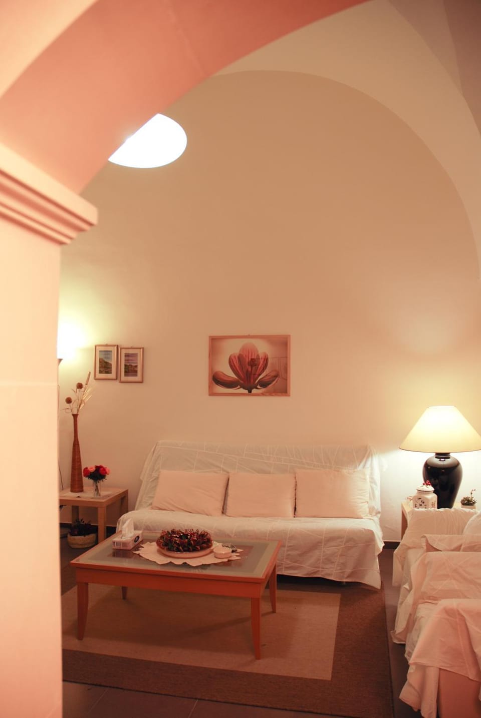 TV and multimedia, Living room, Seating area, Street view