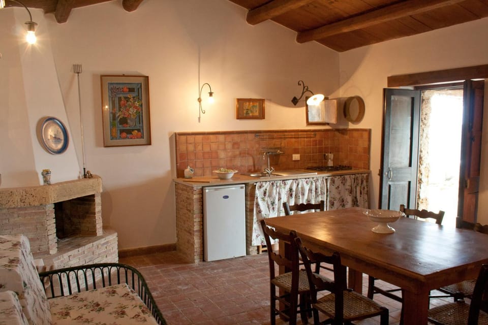 Kitchen or kitchenette, Living room, Seating area