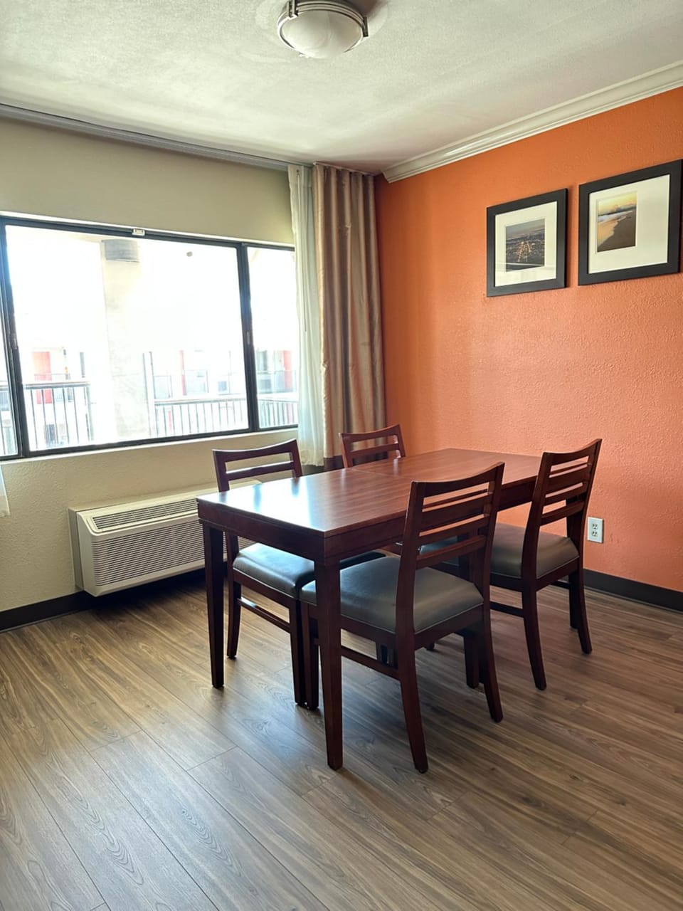Seating area