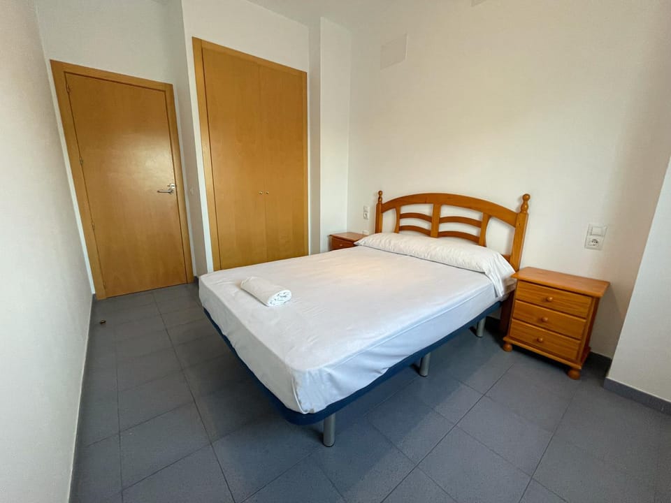 Bed, Photo of the whole room, Bedroom, wardrobe