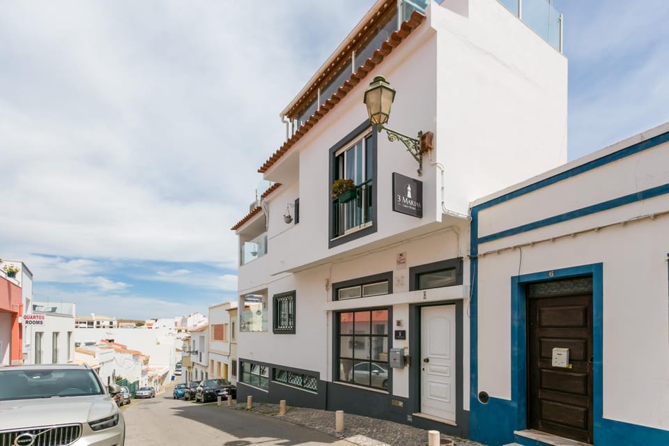 Facade/entrance, Off site, Street view