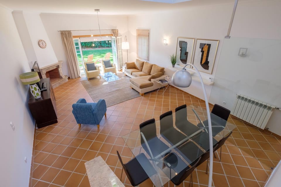 Communal lounge/ TV room, Family