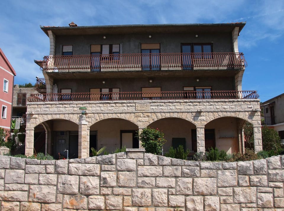 Room Rade Bed and Breakfast in Stari Grad