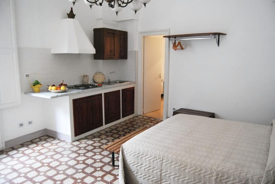 Kitchen or kitchenette, Photo of the whole room