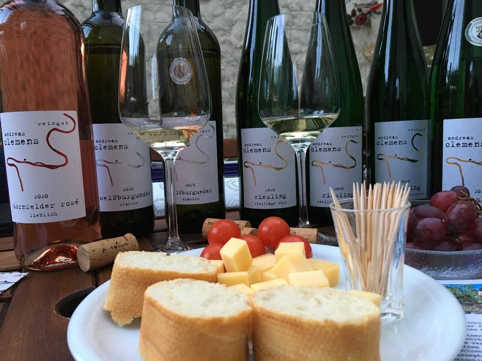 Restaurant/places to eat, Food close-up, Neighbourhood