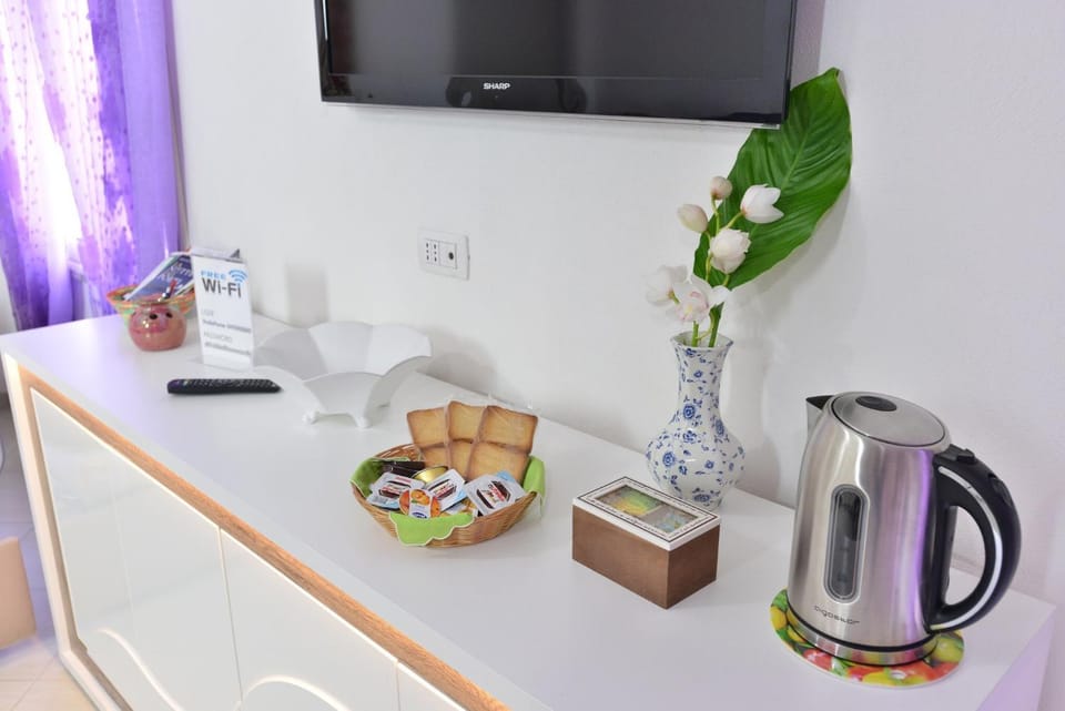 Coffee/tea facilities