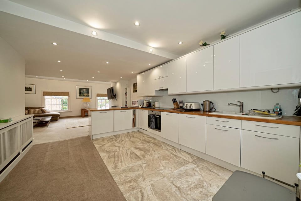 Coffee/tea facilities, Kitchen or kitchenette, dishwasher, minibar, pet friendly, stove, toaster