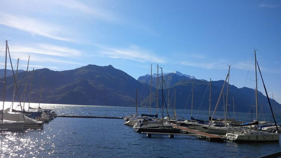 Day, Natural landscape, Canoeing, On site, Lake view, Mountain view, Sports