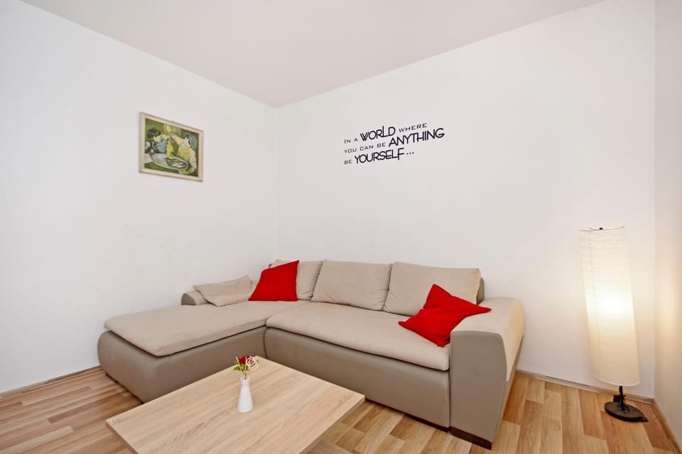 Bed, Living room, Seating area