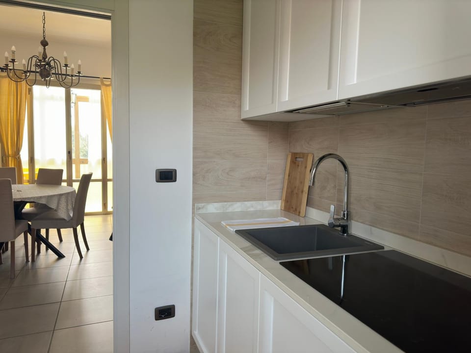Venetian Mood: Secret Garden Apartment in Lido di Venezia