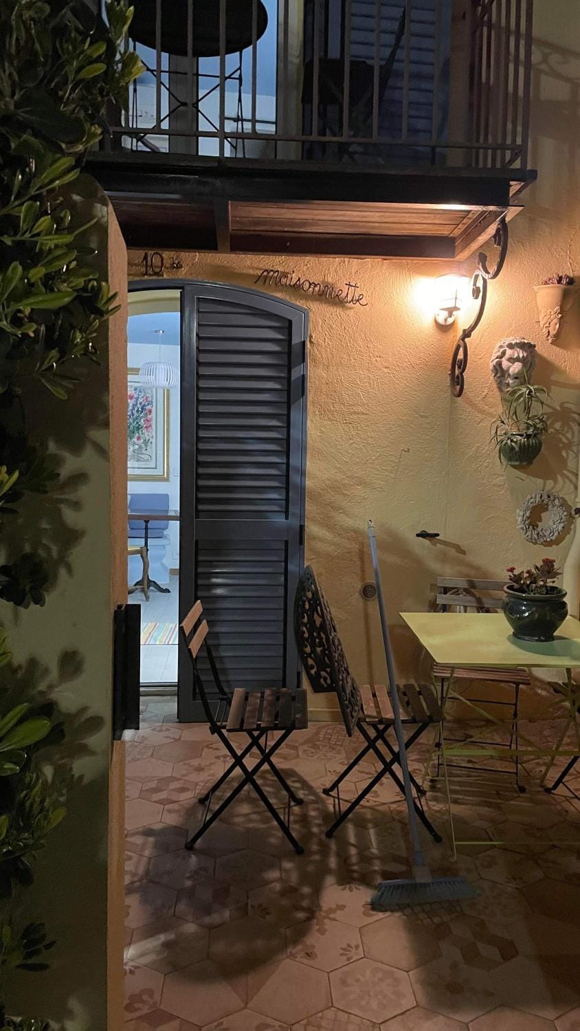 Patio, Balcony/Terrace