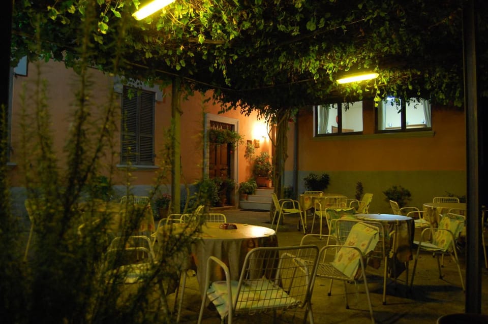 Facade/entrance, Night, Garden view