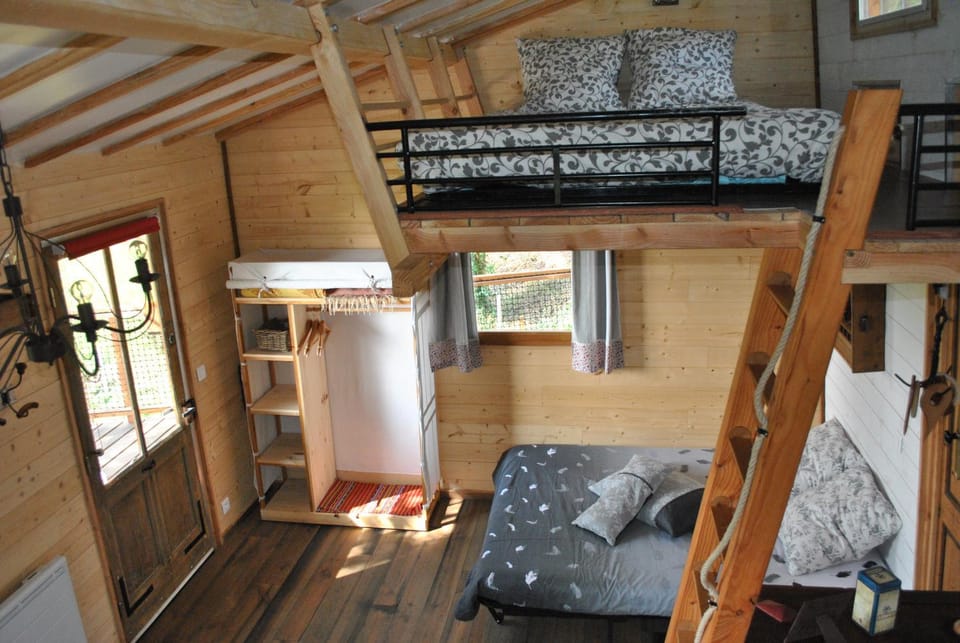 bunk bed