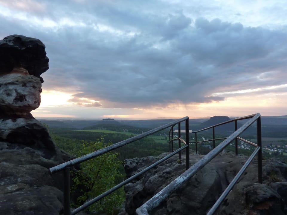 Nearby landmark, Natural landscape