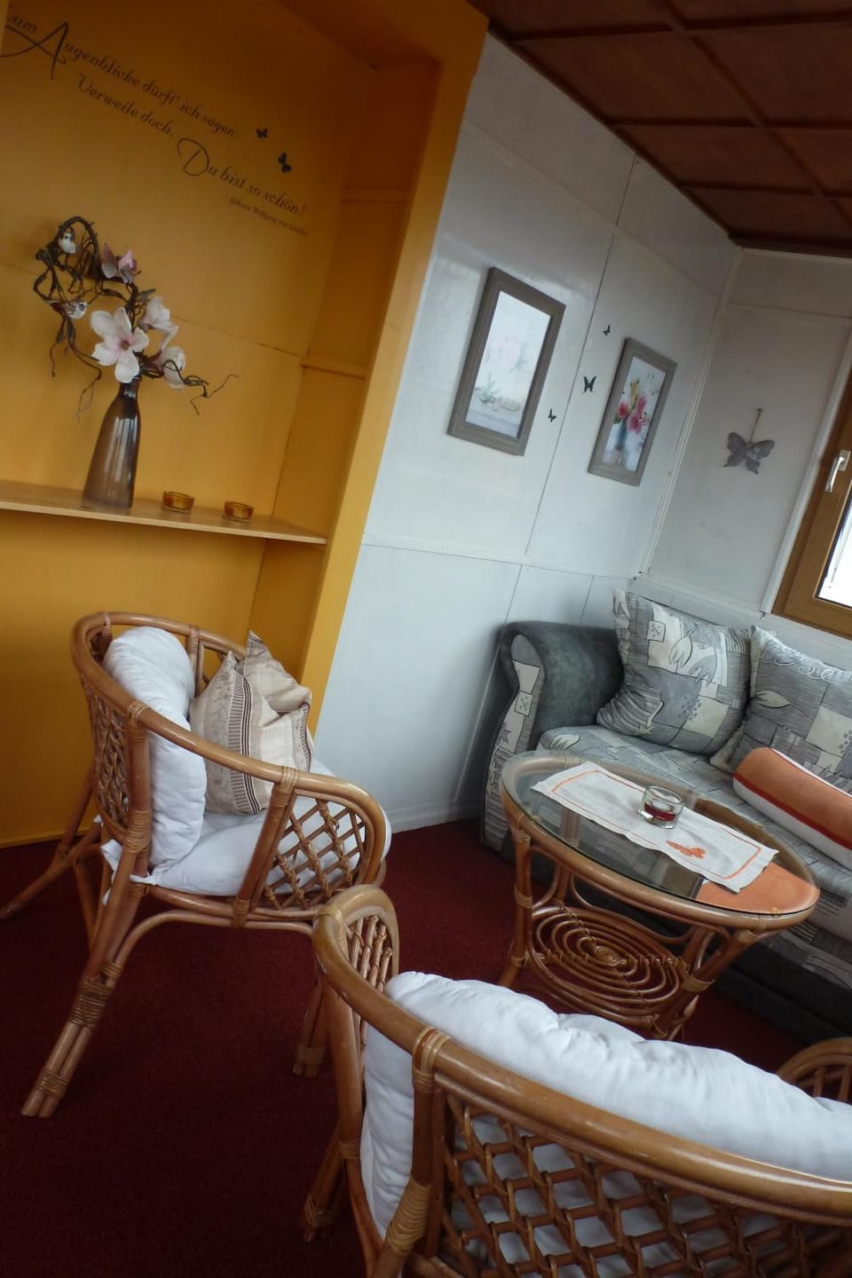 Bed, Balcony/Terrace, Seating area, Mountain view