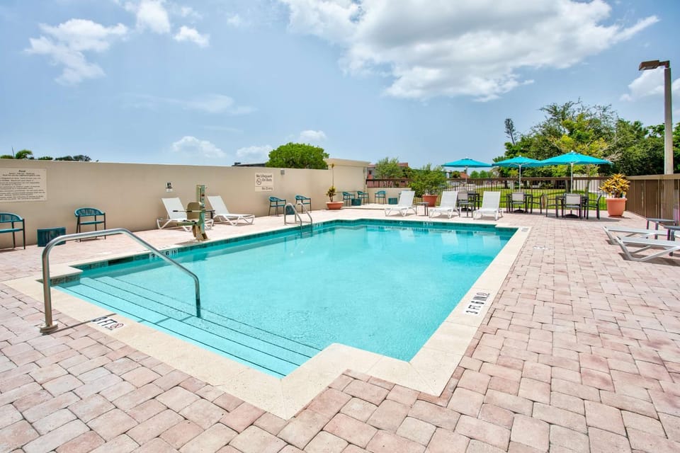 Pool view