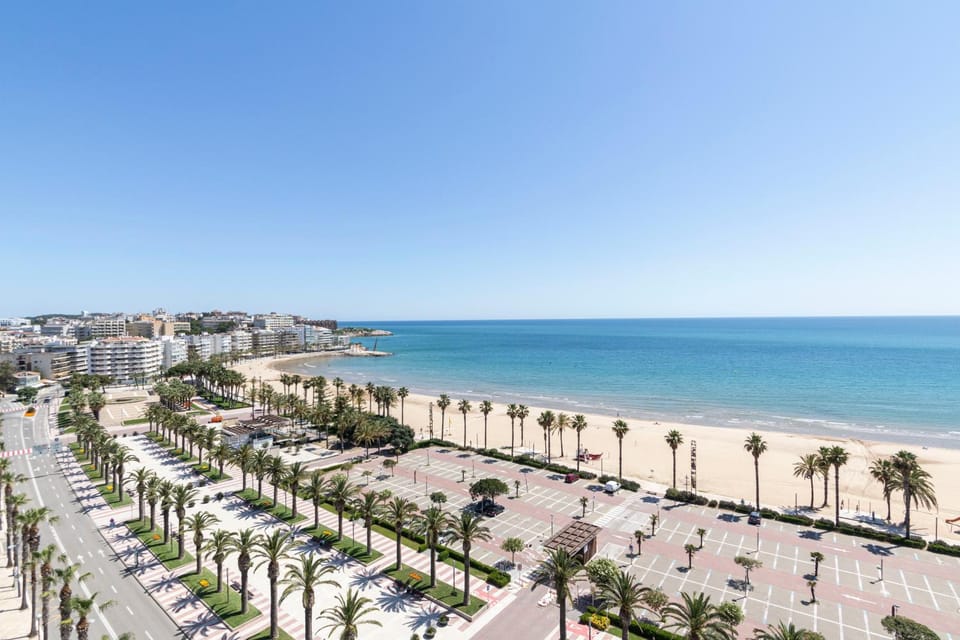 Sea view, Street view