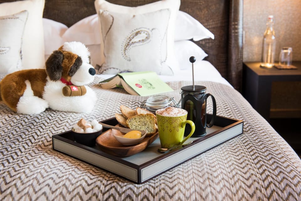 Coffee/tea facilities, Food and drinks