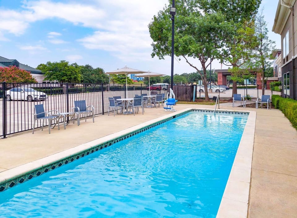 Activities, On site, Pool view, Swimming pool, Swimming pool