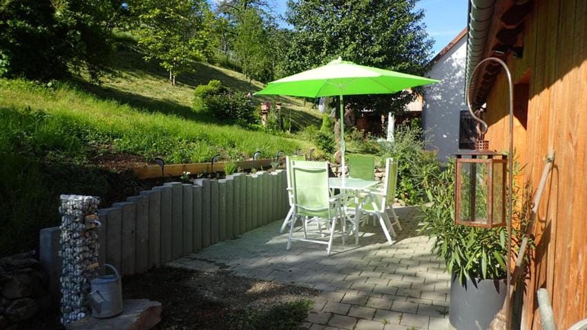 Patio, Facade/entrance, Balcony/Terrace, Garden view, Mountain view, Pool view