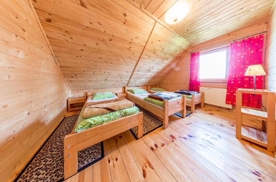 Day, Photo of the whole room
