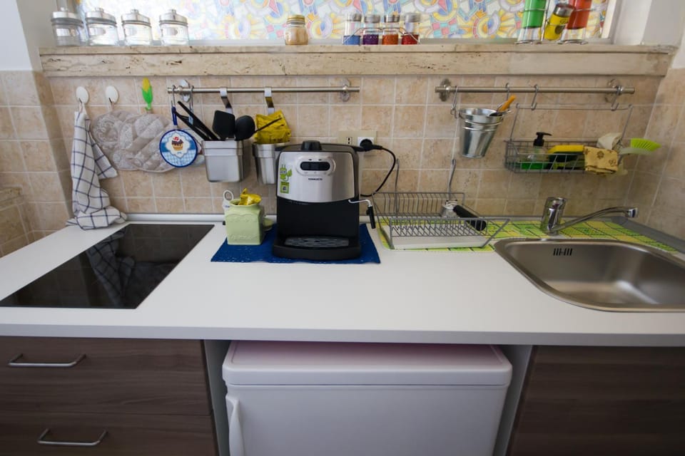 Coffee/tea facilities, Kitchen or kitchenette