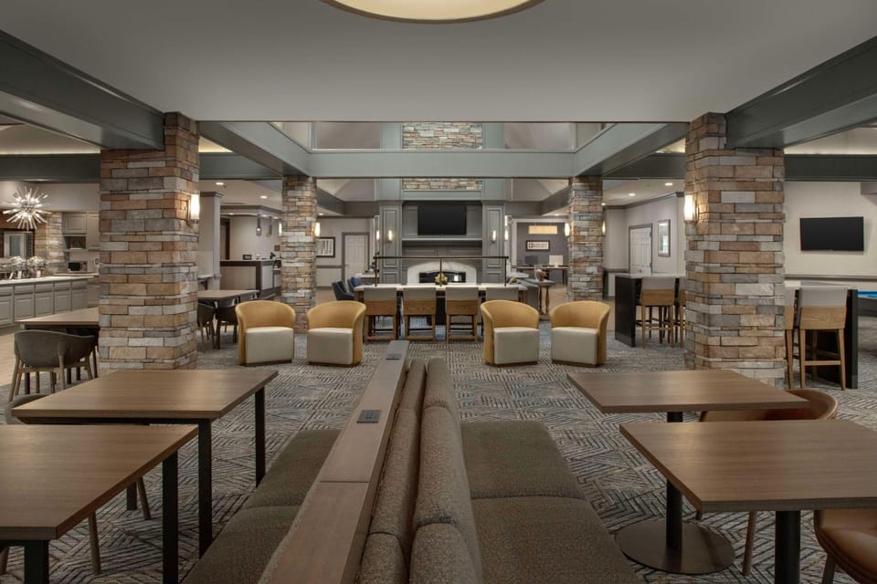 Communal lounge/ TV room, Lobby or reception, Seating area