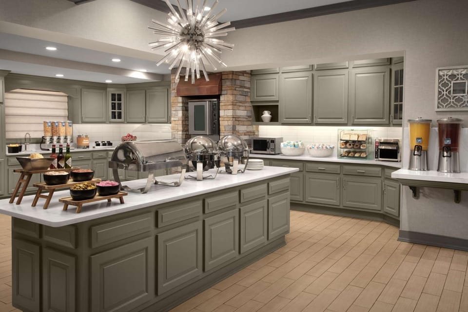 Coffee/tea facilities, Food, Breakfast